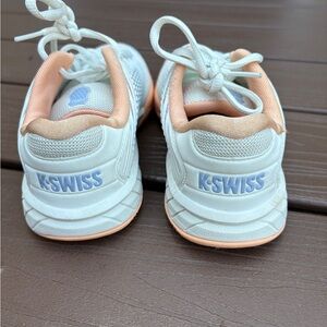K-Swiss Kids' Sneakers in White and Peach